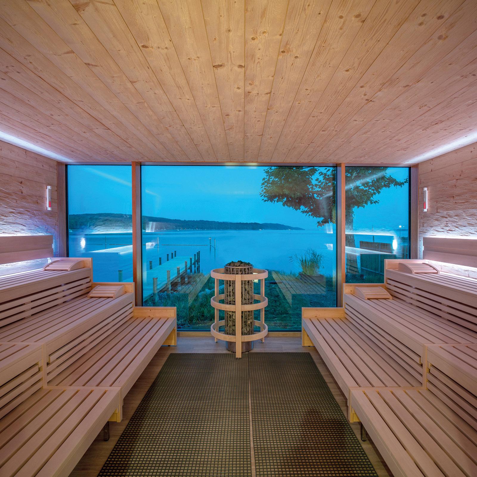 Starnberg 1807-Hugues-Seifert_Schwimmbad_55.jpg